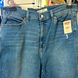 Signature by Levi Strauss high rise straight jeans